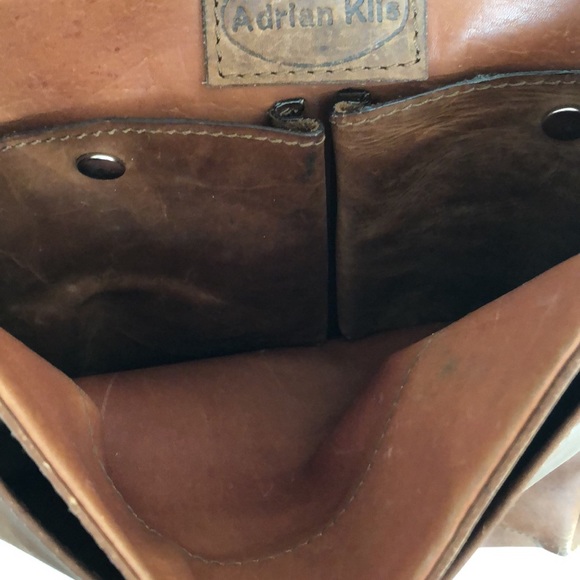 Full leather messenger bag - Adrian Klis fine leathers - Picture 7 of 8